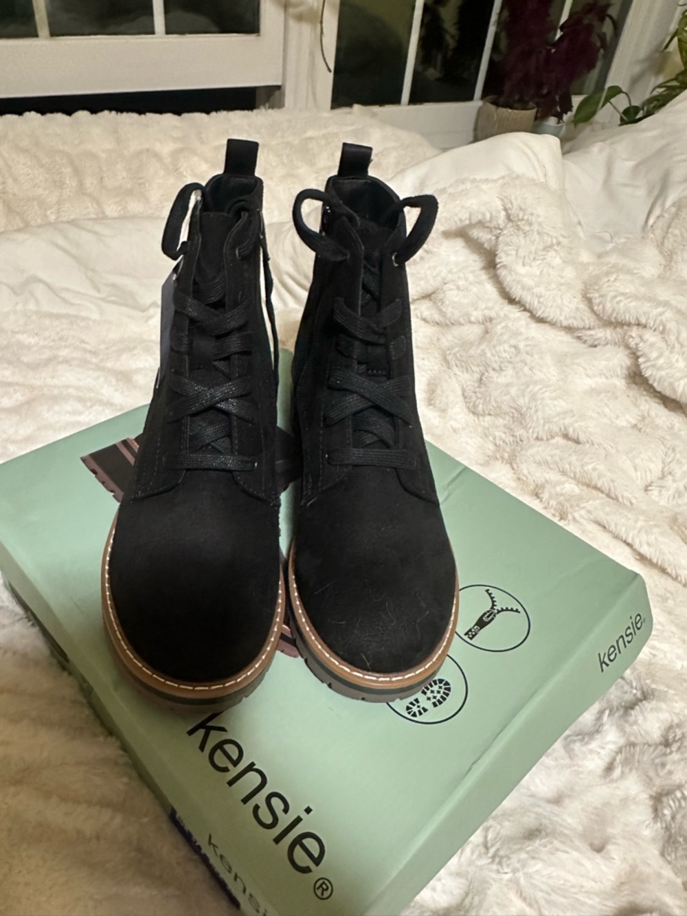 Kensie Black Lace-Up Ankle Boots with Contrast Welt